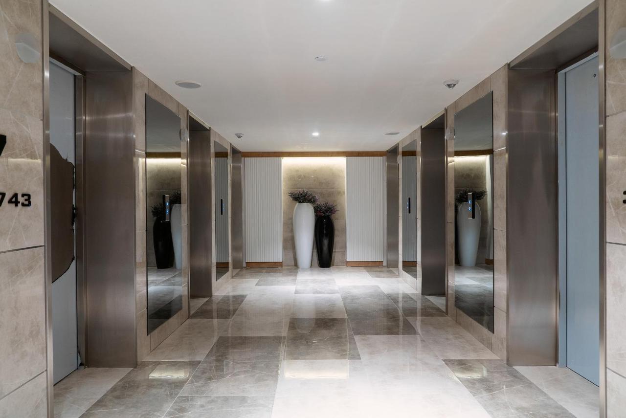 Batumi Orbi Blue Sky Apartments Екстер'єр фото